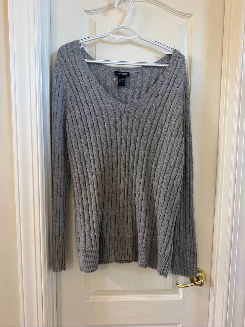 Lane Bryant Cable Knit V-Neck Sweater in Gray